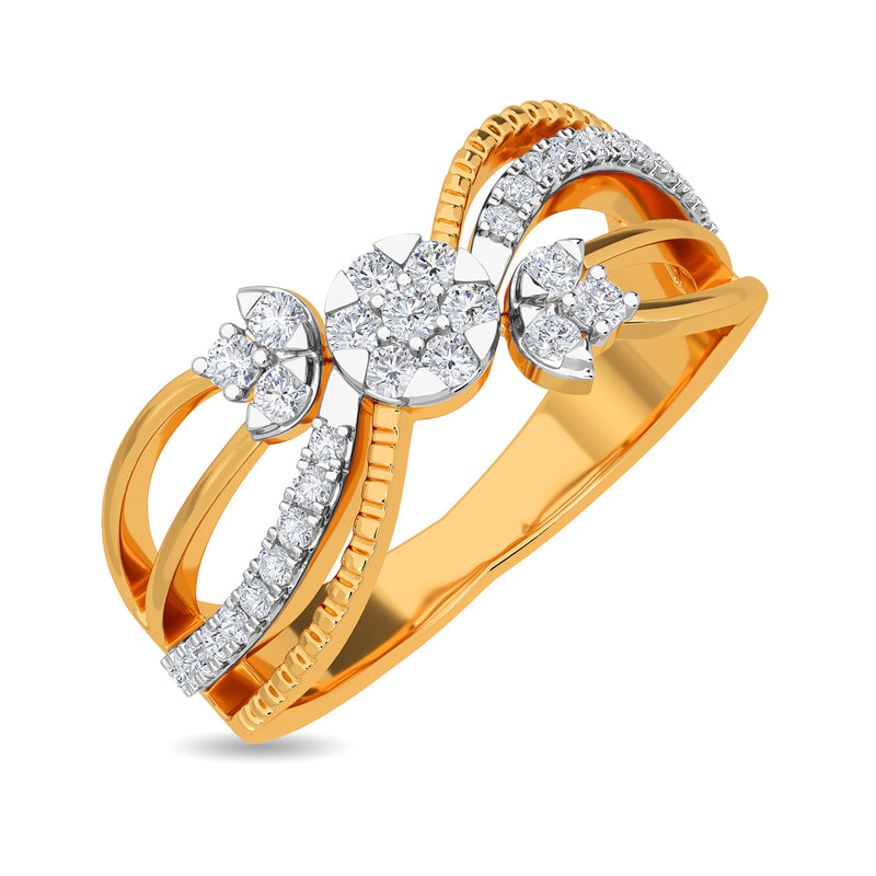 Enrapturing 18 Karat Gold And Diamond Finger Ring